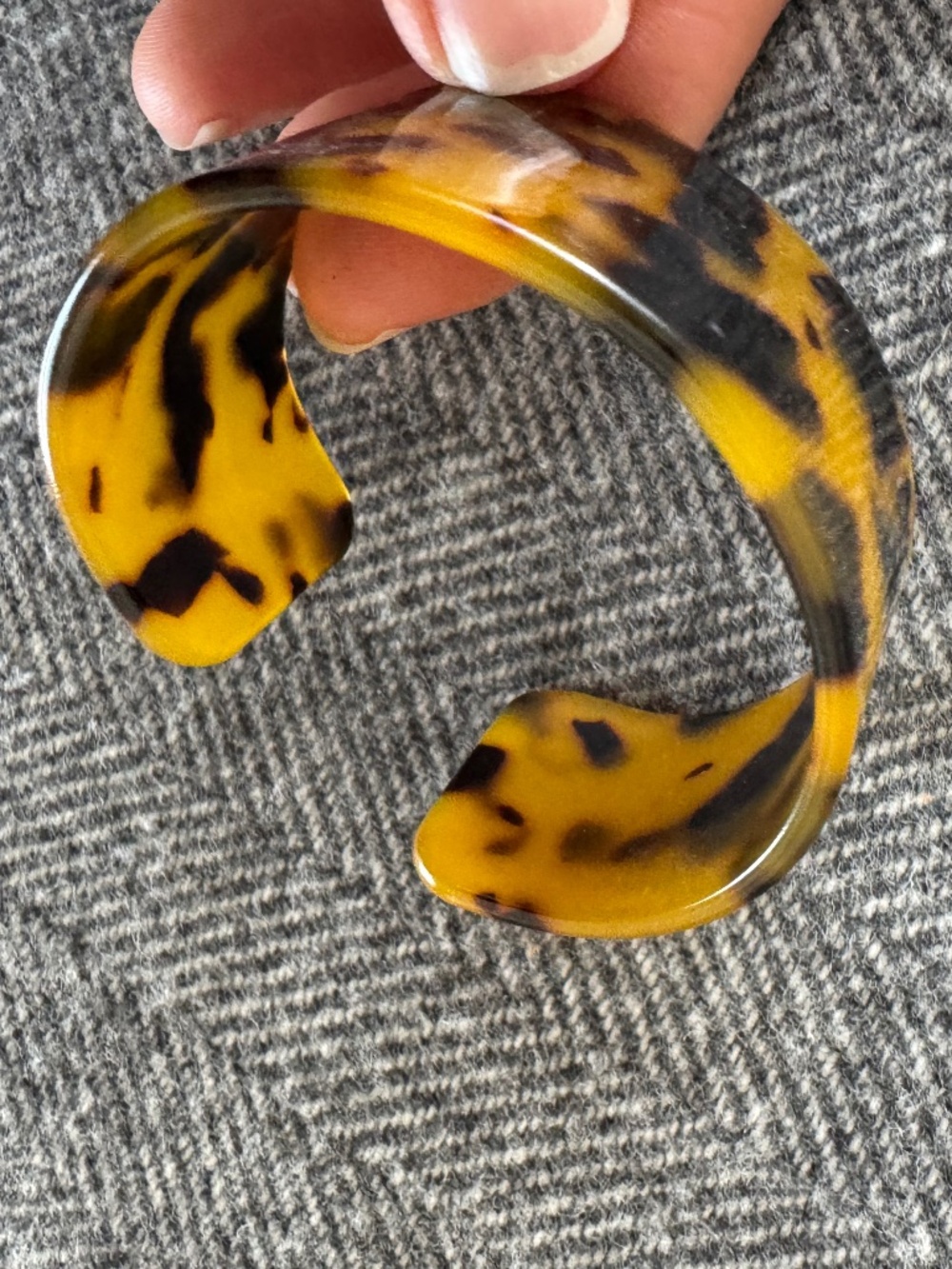 NWOT, FAUX TORTOISE SHELL CUFF BRACELET